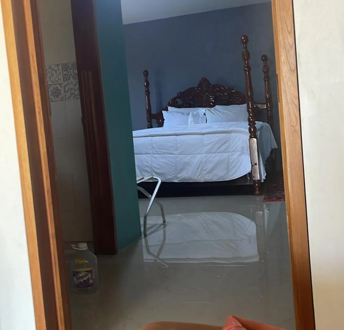 בלאק ריבר Auglo Villa House בלאק ריבר